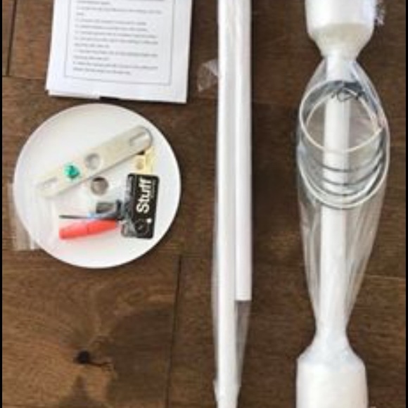 NWOT WHITE pendant - Picture 2 of 7